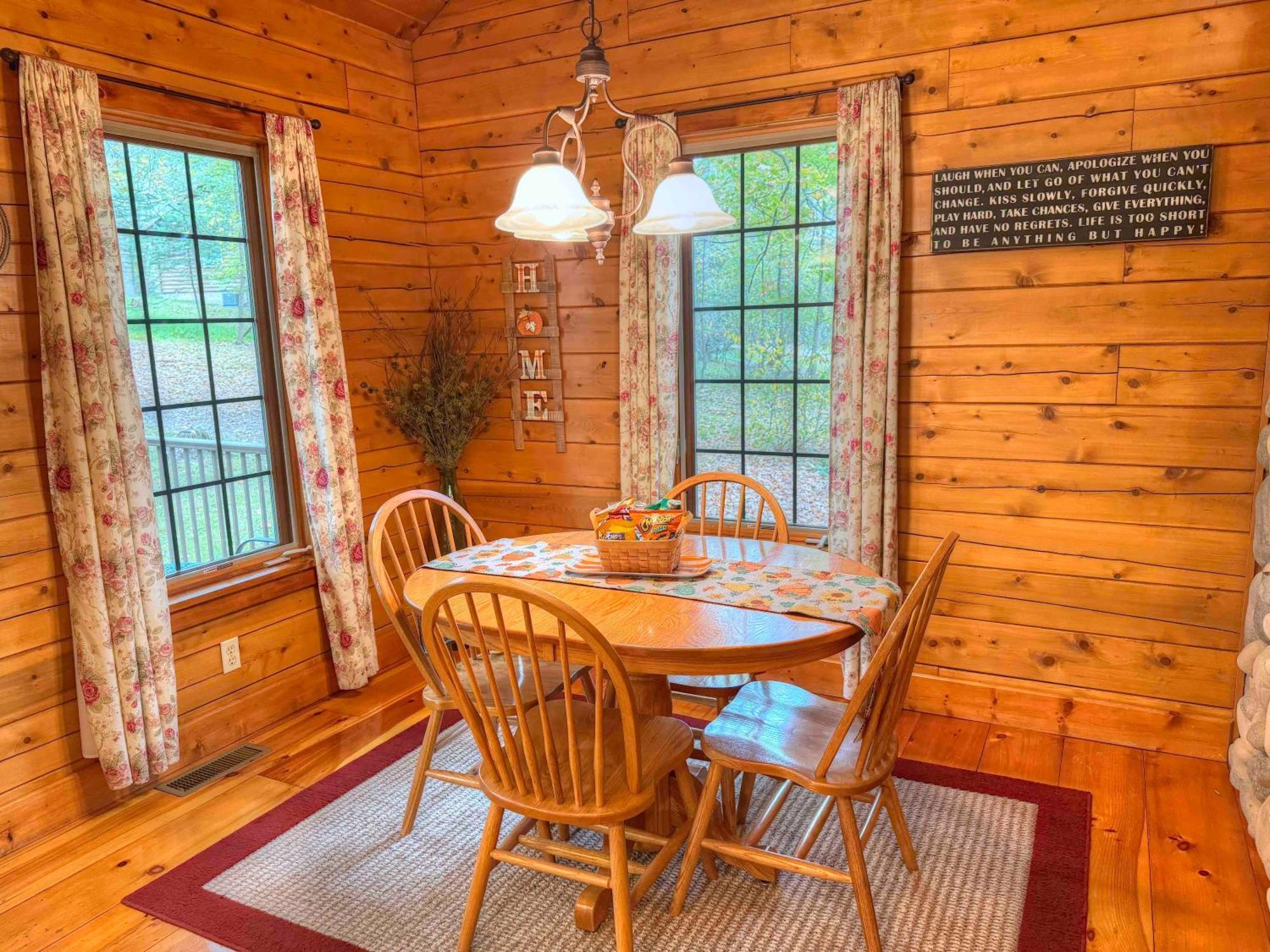 Ferngully Creek Cabins Millersburg Exterior photo