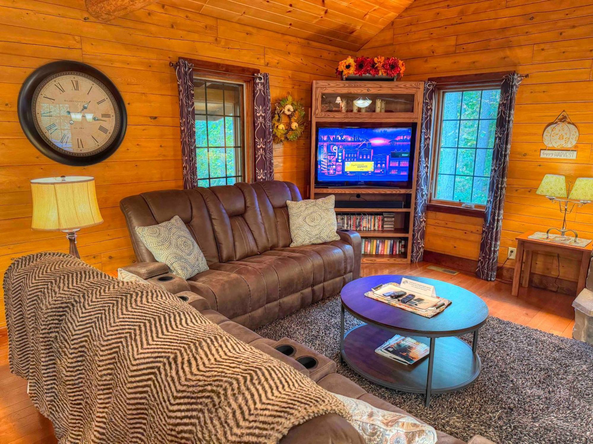 Ferngully Creek Cabins Millersburg Exterior photo